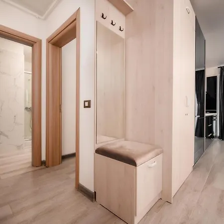 Alma 163 - Pool By N10 *