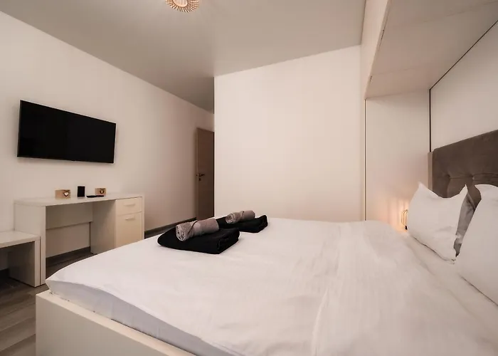 Alma 163 - Pool By N10 Năvodari